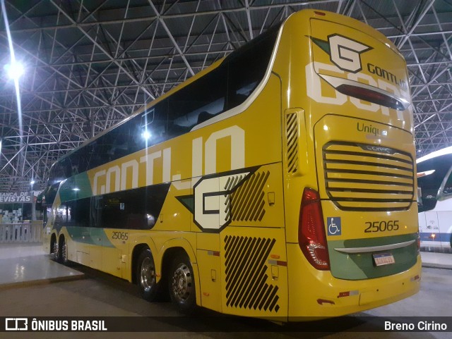 Empresa Gontijo de Transportes 25065 na cidade de Patos de Minas, Minas Gerais, Brasil, por Breno Cirino. Número da foto: #12147157.