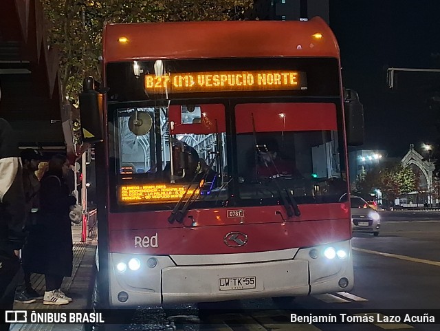 Redbus Urbano 781 na cidade de Santiago, Santiago, Metropolitana de Santiago, Chile, por Benjamín Tomás Lazo Acuña. Número da foto: #12152584.