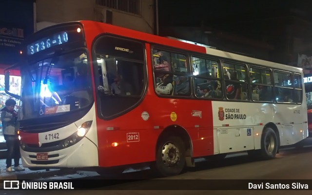 Pêssego Transportes 4 7142 na cidade de São Paulo, São Paulo, Brasil, por Davi Santos Silva. Número da foto: #12155409.