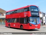 Metroline WDE2800 na cidade de Edgware, Greater London, Inglaterra, por Fábio Takahashi Tanniguchi. Número da foto: #12155608.