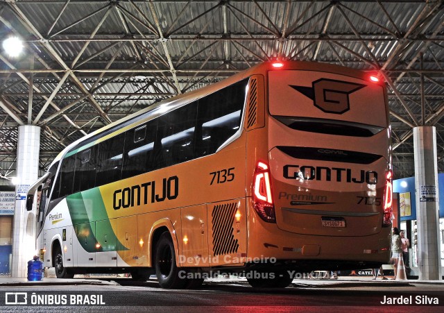 Empresa Gontijo de Transportes 7135 na cidade de Januária, Minas Gerais, Brasil, por Jardel Silva. Número da foto: #12158522.