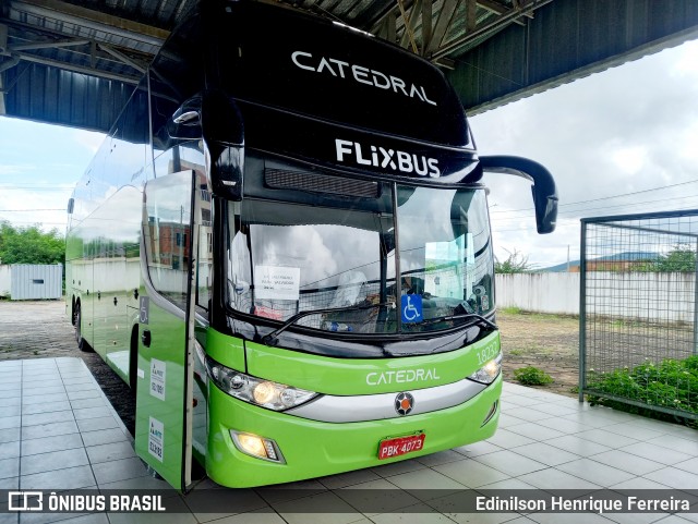 FlixBus Transporte e Tecnologia do Brasil 18232 na cidade de Salinas, Minas Gerais, Brasil, por Edinilson Henrique Ferreira. Número da foto: #12157434.