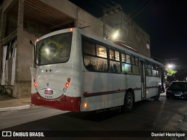 Ônibus Particulares  na cidade de Cuiabá, Mato Grosso, Brasil, por Daniel Henrique. Número da foto: #12158780.