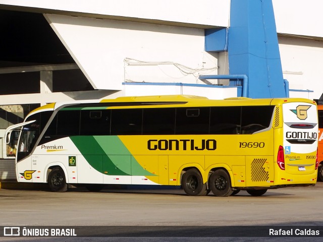 Empresa Gontijo de Transportes 19690 na cidade de Goiânia, Goiás, Brasil, por Rafael Caldas. Número da foto: #12157391.