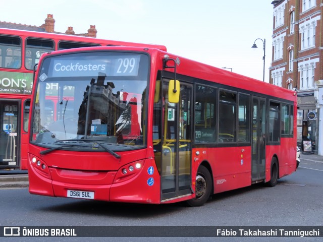 Sullivan Bus & Coach AE12 na cidade de London, Greater London, Inglaterra, por Fábio Takahashi Tanniguchi. Número da foto: #12160892.