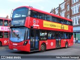 Metroline WDE2869 na cidade de London, Greater London, Inglaterra, por Fábio Takahashi Tanniguchi. Número da foto: #12160868.