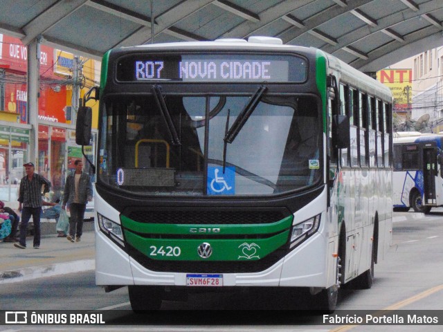 Viação Rosa Vitória da Conquista 2420 na cidade de Vitória da Conquista, Bahia, Brasil, por Fabrício Portella Matos. Número da foto: #12214889.