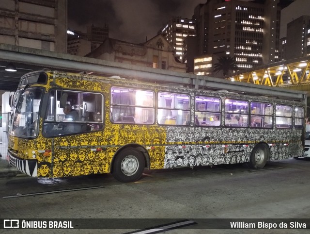 Zózima Trupe ZT8687 na cidade de São Paulo, São Paulo, Brasil, por William Bispo da Silva. Número da foto: #12235890.