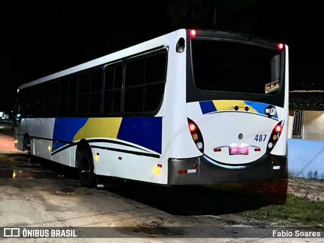 Ônibus Particulares 487 na cidade de Bragança, Pará, Brasil, por Fabio Soares. Número da foto: #12235236.