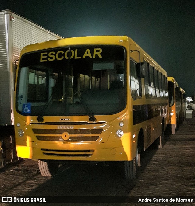 Escolares na cidade de Ribeirão Vermelho, Minas Gerais, Brasil, por Andre Santos de Moraes. Número da foto: #12236305.
