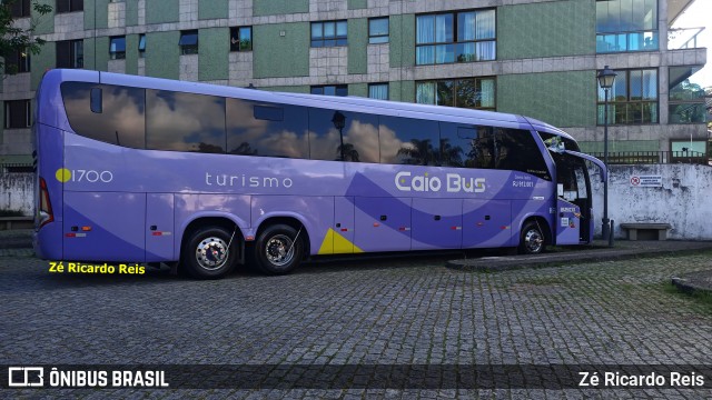 Caio Bus RJ 912.001 na cidade de Petrópolis, Rio de Janeiro, Brasil, por Zé Ricardo Reis. Número da foto: #12239139.
