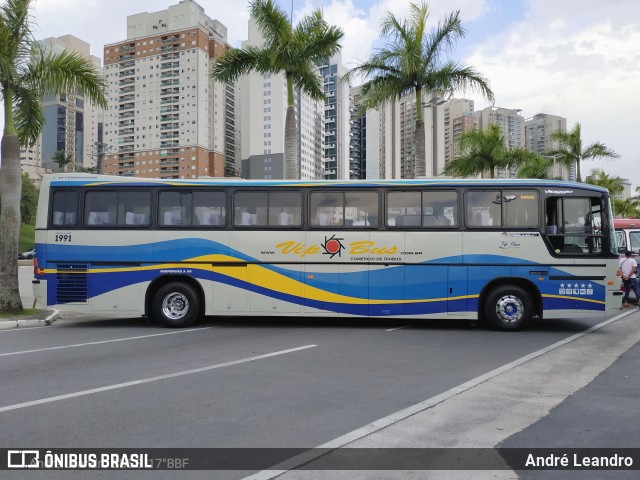 Vip Bus Comércio de Ônibus 1991 na cidade de Barueri, São Paulo, Brasil, por André Leandro. Número da foto: #12240577.