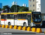 Empresa Metropolitana 812 na cidade de Recife, Pernambuco, Brasil, por Vinicius Fernando. Número da foto: #12239298.