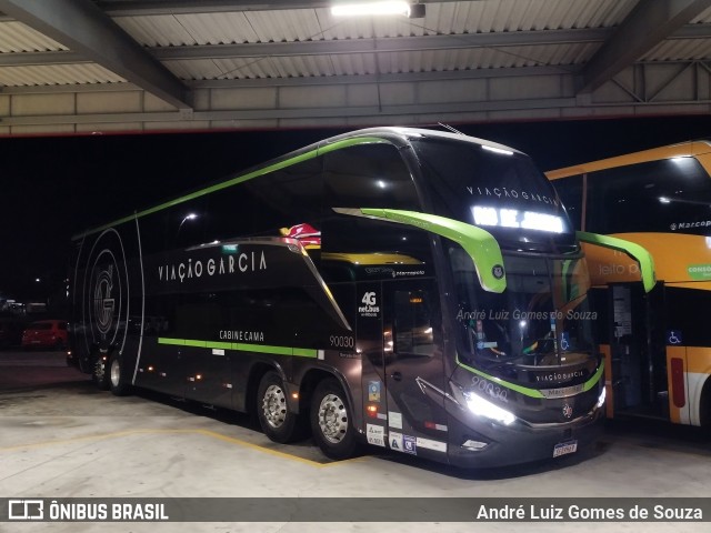 Viação Garcia 90030 na cidade de Guaratinguetá, São Paulo, Brasil, por André Luiz Gomes de Souza. Número da foto: #12242762.