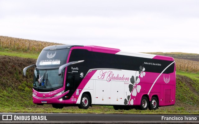 A Gladiadora Turismo 3232 na cidade de Ourinhos, São Paulo, Brasil, por Francisco Ivano. Número da foto: #12245136.
