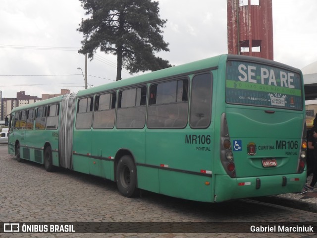 Auto Viação Mercês MR106 na cidade de Curitiba, Paraná, Brasil, por Gabriel Marciniuk. Número da foto: #12244302.