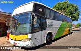 Ônibus Particulares 1555 na cidade de Trindade, Goiás, Brasil, por Carlos Júnior. Número da foto: #12244139.
