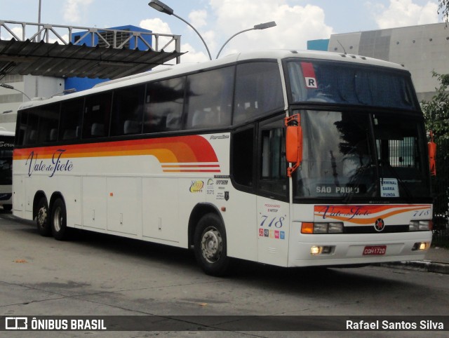 Viação Vale do Tietê 718 na cidade de São Paulo, São Paulo, Brasil, por Rafael Santos Silva. Número da foto: #12245367.