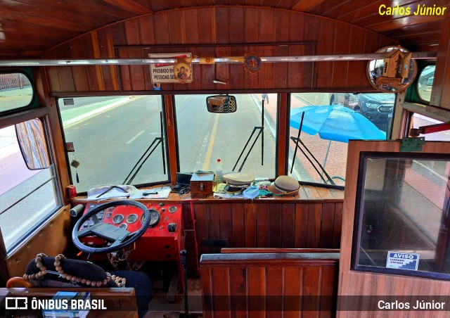 Ônibus Particulares 40 na cidade de Trindade, Goiás, Brasil, por Carlos Júnior. Número da foto: #12250883.