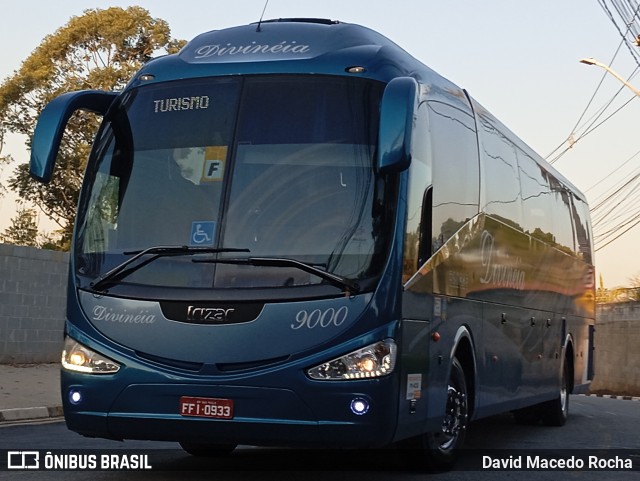 Divinéia Turismo 9000 na cidade de Cotia, São Paulo, Brasil, por David Macedo Rocha. Número da foto: #12251282.