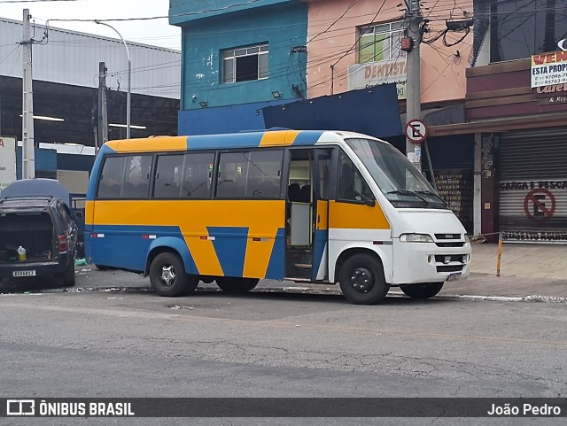 Ônibus Particulares 5631 na cidade de Guarulhos, São Paulo, Brasil, por João Pedro. Número da foto: #12250954.