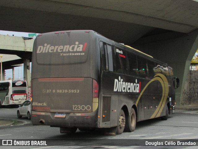Diferencial Tur 12300 na cidade de Belo Horizonte, Minas Gerais, Brasil, por Douglas Célio Brandao. Número da foto: #12252071.