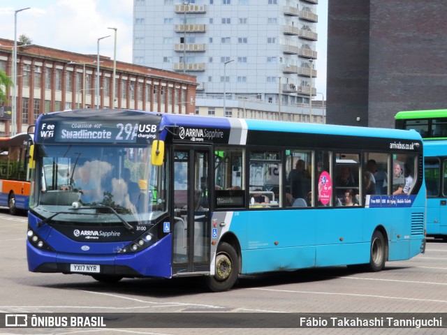 Arriva 3100 na cidade de Leicester, Leicestershire, Inglaterra, por Fábio Takahashi Tanniguchi. Número da foto: #12251330.