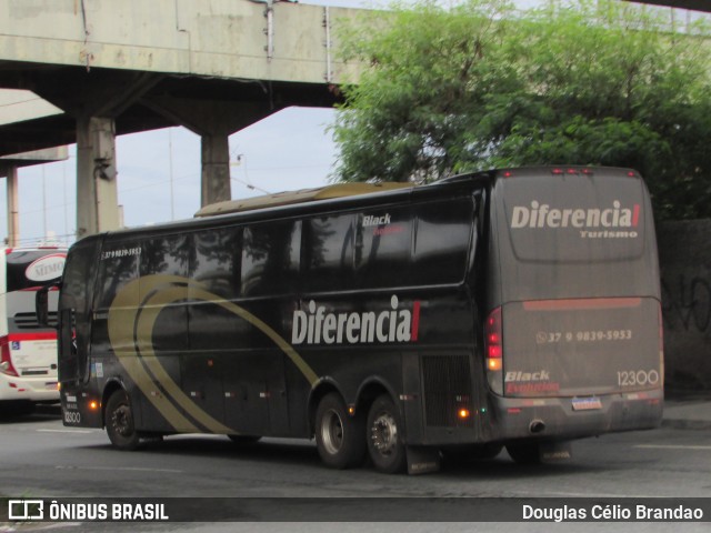 Diferencial Tur 12300 na cidade de Belo Horizonte, Minas Gerais, Brasil, por Douglas Célio Brandao. Número da foto: #12252077.