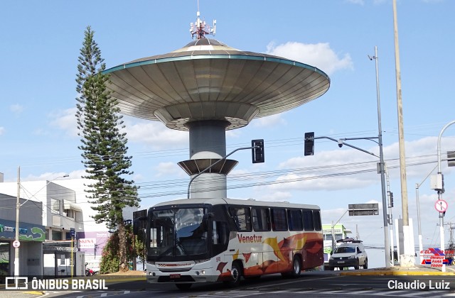 Venetur Turismo 550 na cidade de Varginha, Minas Gerais, Brasil, por Claudio Luiz. Número da foto: #12255549.