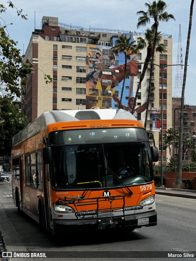 LACMTA - Los Angeles County Metropolitan Transportation Authority 5878 na cidade de Los Angeles, California, Estados Unidos, por Marco Silva. Número da foto: #12254835.