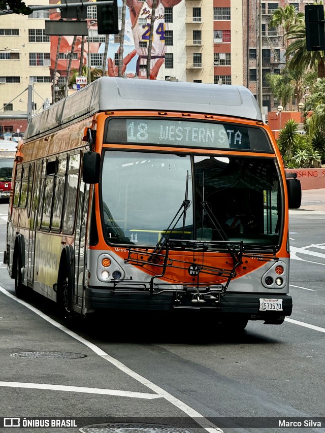 LACMTA - Los Angeles County Metropolitan Transportation Authority 1702 na cidade de Los Angeles, California, Estados Unidos, por Marco Silva. Número da foto: #12254854.
