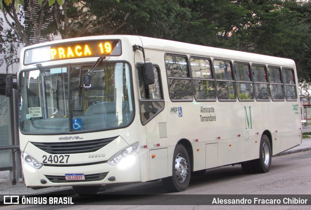 Viação Antonina 24027 na cidade de Curitiba, Paraná, Brasil, por Alessandro Fracaro Chibior. Número da foto: #12253285.