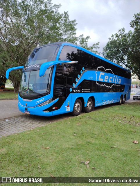 Cecília Tur 700 na cidade de Rio de Janeiro, Rio de Janeiro, Brasil, por Gabriel Oliveira da Silva. Número da foto: #12253809.