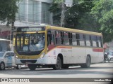 Empresa Metropolitana 812 na cidade de Recife, Pernambuco, Brasil, por Jonathan Silva. Número da foto: #:id.