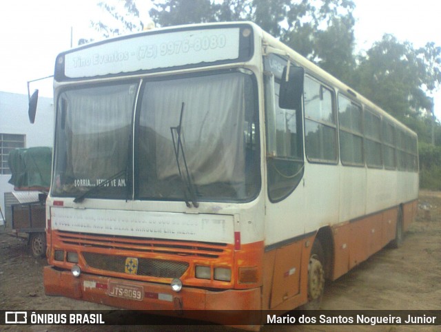Ônibus Particulares 9099 na cidade de Piritiba, Bahia, Brasil, por Mario dos Santos Nogueira Junior. Número da foto: #12256964.