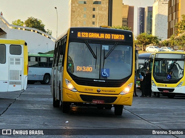 Viação Piracicabana Distrito Federal 117111 na cidade de Brasília, Distrito Federal, Brasil, por Brenno Santos. Número da foto: #12256535.
