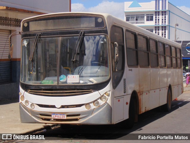 Ônibus Particulares LPY-6I39 na cidade de Vitória da Conquista, Bahia, Brasil, por Fabrício Portella Matos. Número da foto: #12257777.