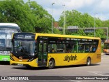 Kinchbus 147 na cidade de Leicester, Leicestershire, Inglaterra, por Fábio Takahashi Tanniguchi. Número da foto: #12258065.