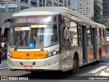 Viação Gato Preto 8 2493 na cidade de São Paulo, São Paulo, Brasil, por Jorge Gonçalves. Número da foto: #12255901.