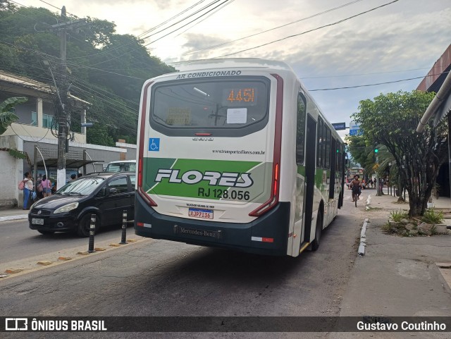 Transportes Flores RJ 128.056 na cidade de Duque de Caxias, Rio de Janeiro, Brasil, por Gustavo Coutinho. Número da foto: #12260352.