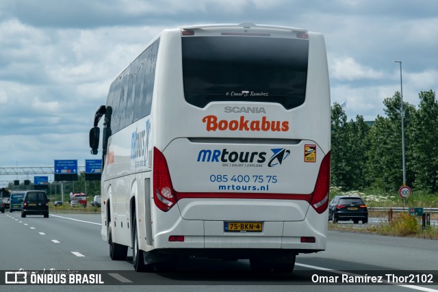 MR Tours N/I na cidade de Almere, Flevoland, Países Baixos, por Omar Ramírez Thor2102. Número da foto: #12259086.