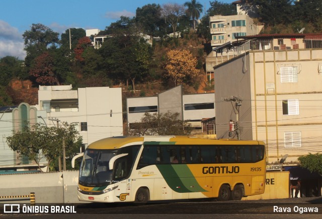 Empresa Gontijo de Transportes 19135 na cidade de Teófilo Otoni, Minas Gerais, Brasil, por Rava Ogawa. Número da foto: #12260037.