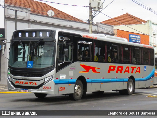 Expresso de Prata 2203 na cidade de Bauru, São Paulo, Brasil, por Leandro de Sousa Barbosa. Número da foto: #12217496.