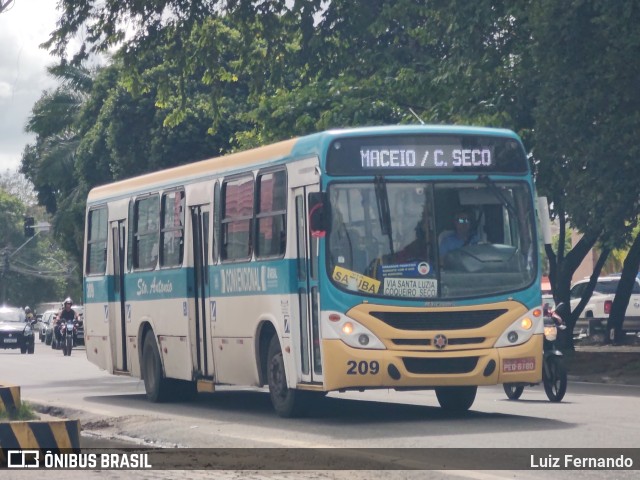 Expresso Santo Antônio 209 na cidade de Maceió, Alagoas, Brasil, por Luiz Fernando. Número da foto: #12263174.