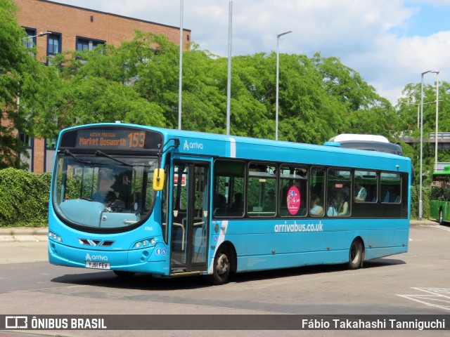 Arriva 3765 na cidade de Leicester, Leicestershire, Inglaterra, por Fábio Takahashi Tanniguchi. Número da foto: #12266078.