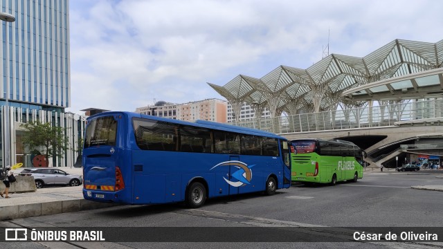 Ônibus Particulares  na cidade de Lisbon, Lisbon, Portugal, por César de Oliveira. Número da foto: #12265422.