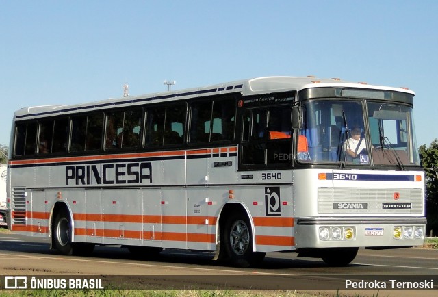 Ônibus Particulares 3640 na cidade de Apucarana, Paraná, Brasil, por Pedroka Ternoski. Número da foto: #12265025.