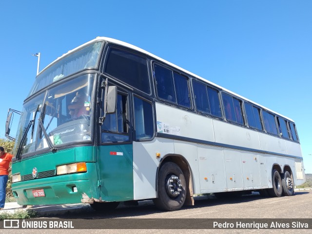 Ônibus Particulares 2900 na cidade de Santa Cruz dos Milagres, Piauí, Brasil, por Pedro Henrique Alves Silva. Número da foto: #12270558.