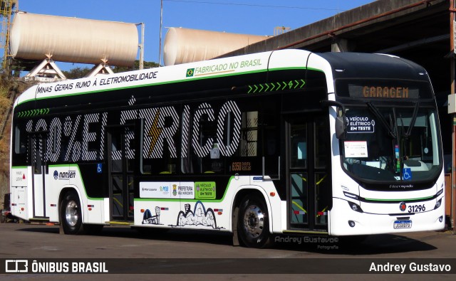 Marcopolo 8D70 na cidade de Belo Horizonte, Minas Gerais, Brasil, por Andrey Gustavo. Número da foto: #12272197.