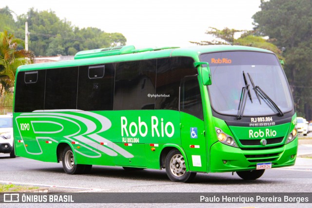 Rob Rio 1090 na cidade de Barra do Piraí, Rio de Janeiro, Brasil, por Paulo Henrique Pereira Borges. Número da foto: #12271806.